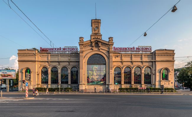 Варшавский вокзал в Санкт-Петербурге